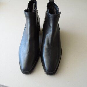 Aquatalia 8M Booties